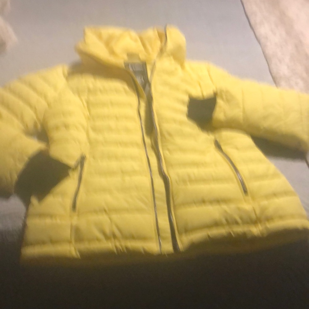 Killtec ladies jacket lemon yellow original price $189 NWT beautiful size 8 $75